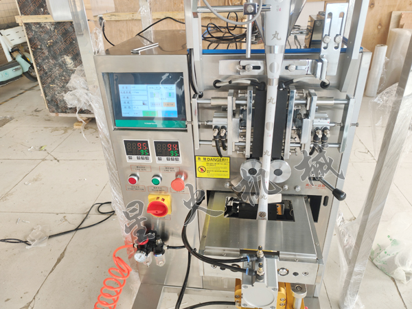 成都立式顆粒食品包裝機實拍圖